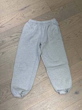 Aritzia Women Light Gray MEGAFIT Sweat Joggers